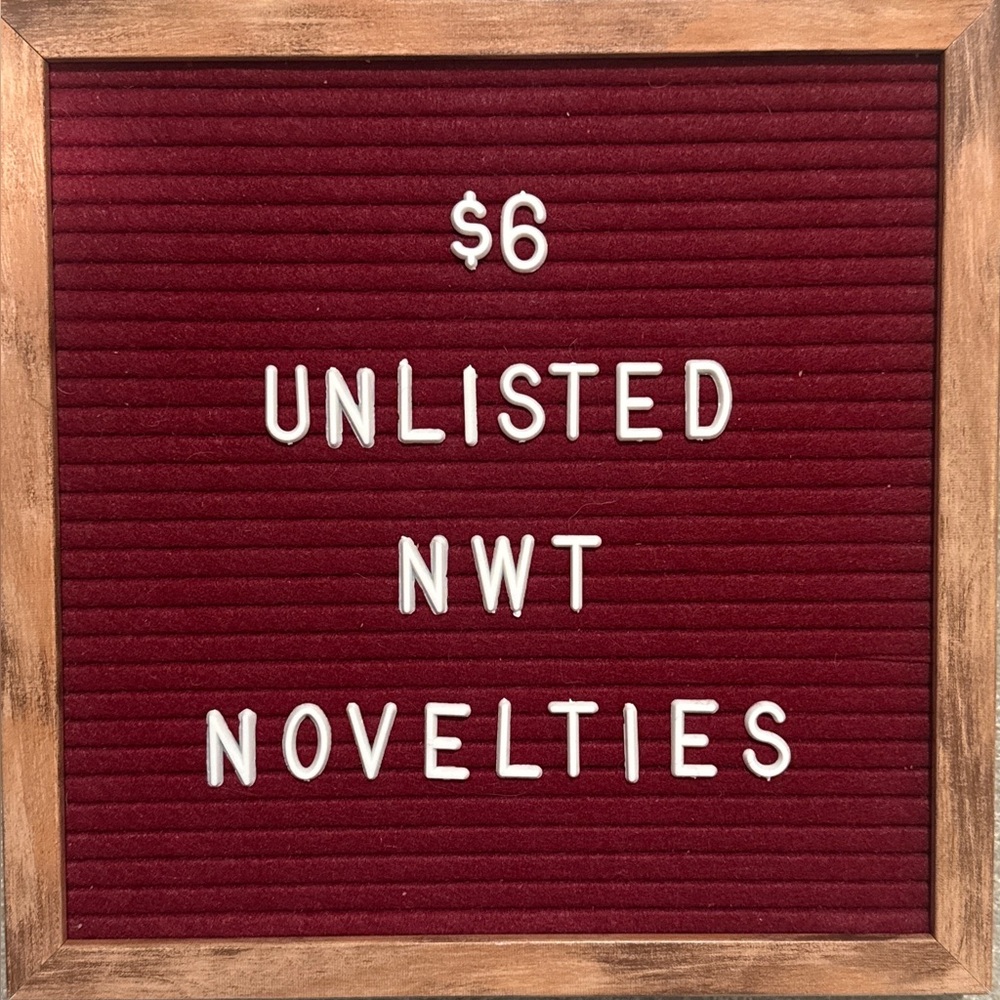 Unlisted NWT novelties for a posh show